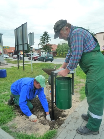 Nowe kosze na śmieci