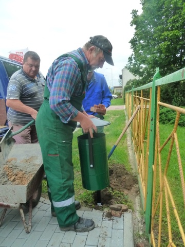 Nowe kosze na śmieci