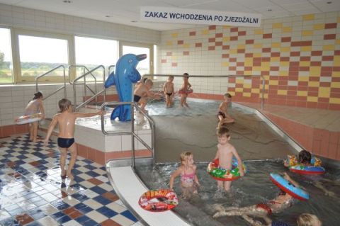 Przedszkolaki na basenie