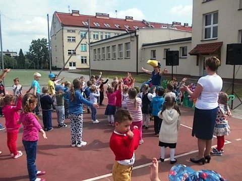 Zabawy ruchowe przedszkolaków