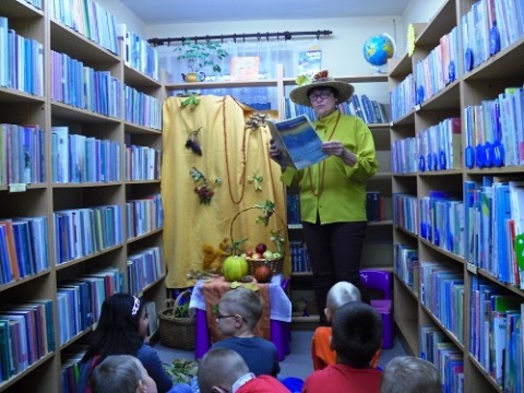 Pani Jesieńw bibliotece